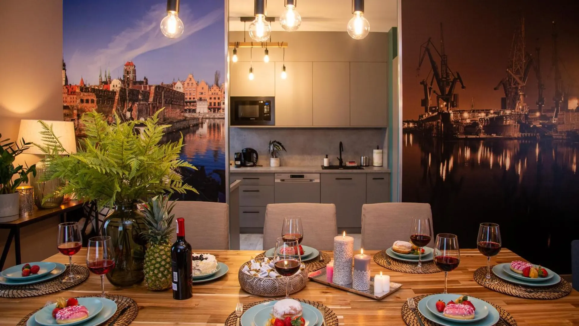 Premium 4 Rooms Apartment Gdansk 0*,  Poland